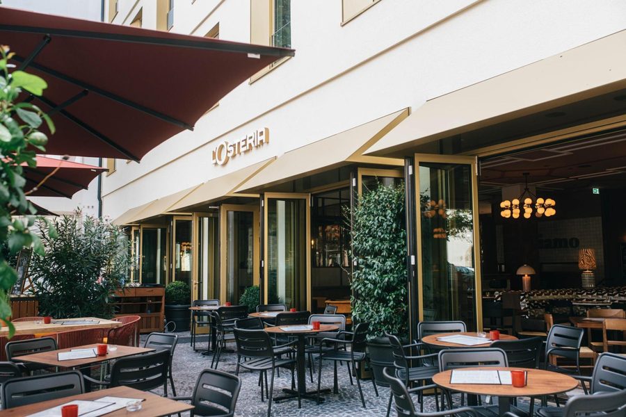 L'Osteria Restaurant mit Terrasse, UniFi WLAN und Netzwerk von BavariaCloud